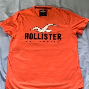 Hollister men’s tee